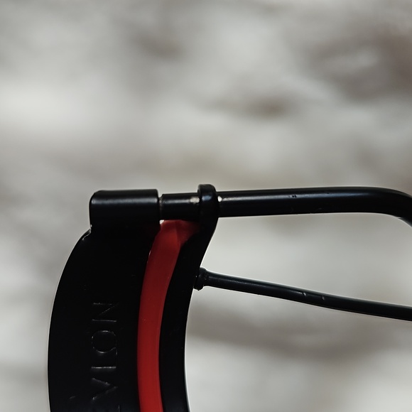 Revlon Eyelash Curler Set (with rubber replacments) - Picture 3 of 3